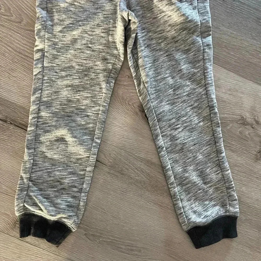 Cat & Jack Kids Drawcord Waistband Tapered Leg Pants Almond Gray XS NWT - Picture 3 of 7